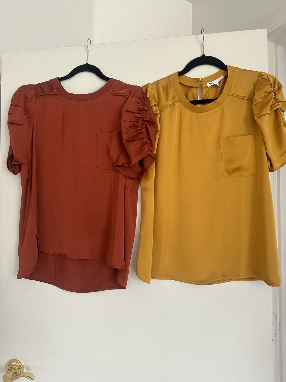 DR2 Ruched Sleeve Blouse in Rust & Mustard